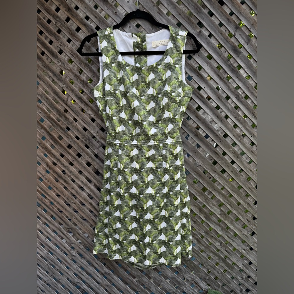 Annie 50 Green Tropical Patterned Dress
